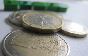 House Hacking With Kids 2 euro coin
