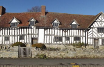 Velocity Banking: Real Math Mary Arden's House / Farm - Wilmcote - Palmer's Farmhouse